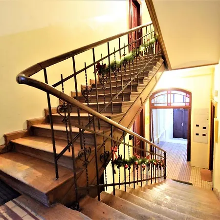 Viktoria Apartment